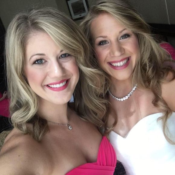 Meet your Posher, Laura - Picture 1 of 1